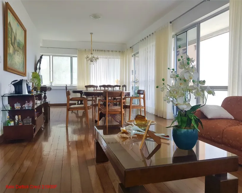 Foto 1 de Apartamento com 4 Quartos à venda, 219m² em Campo Grande, Salvador