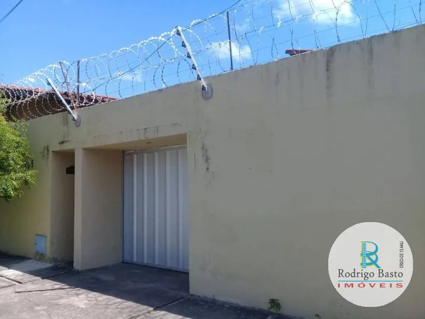 Foto 1 de Casa com 3 Quartos à venda, 172m² em Sapiranga, Fortaleza