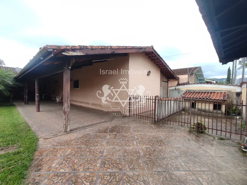 Foto 1 de Casa com 4 Quartos à venda, 400m² em Indaiá, Caraguatatuba