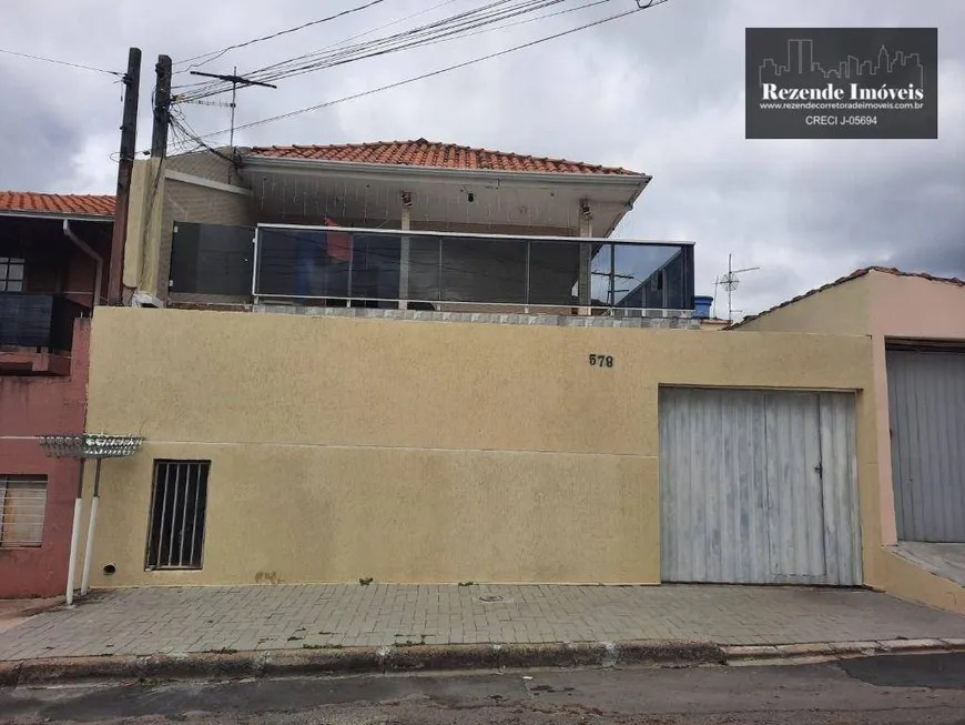 Foto 1 de Casa com 7 Quartos à venda, 250m² em Caiuá, Curitiba