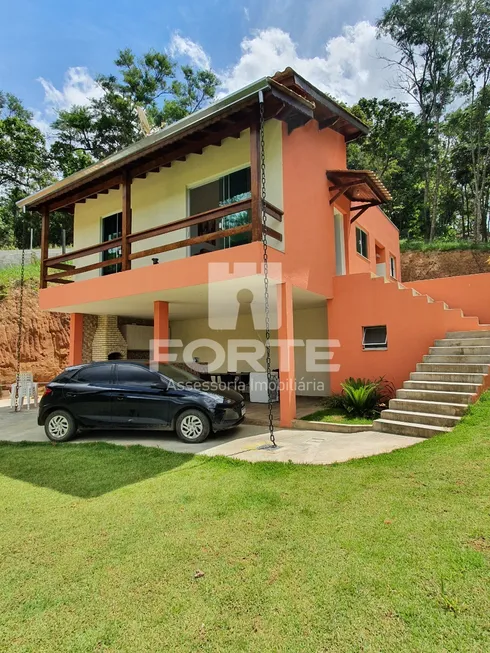 Foto 1 de Fazenda/Sítio com 3 Quartos à venda, 117m² em Botujuru, Mogi das Cruzes