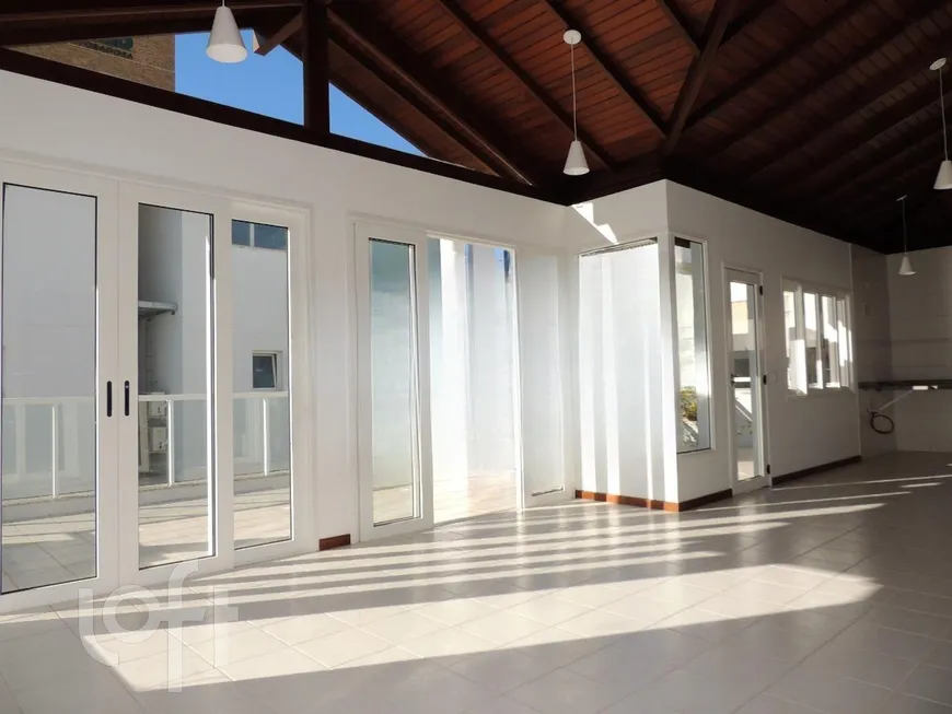 Foto 1 de Apartamento com 3 Quartos à venda, 247m² em Campeche, Florianópolis