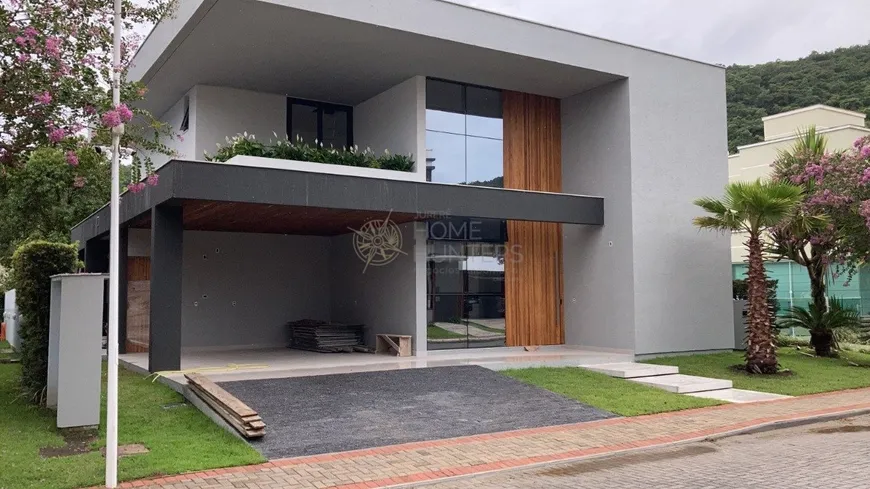 Foto 1 de Casa de Condomínio com 4 Quartos à venda, 296m² em Ponta das Canas, Florianópolis