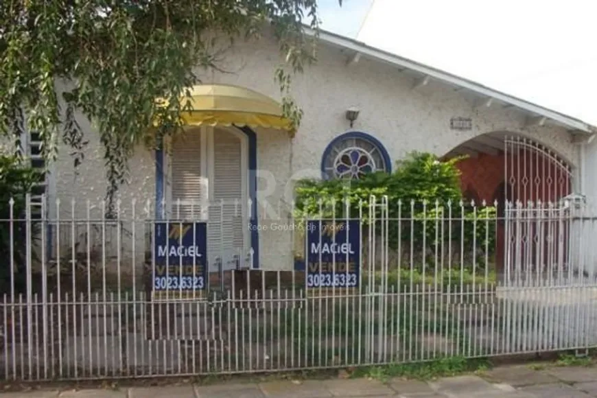 Foto 1 de Casa com 2 Quartos à venda, 150m² em Ipanema, Porto Alegre