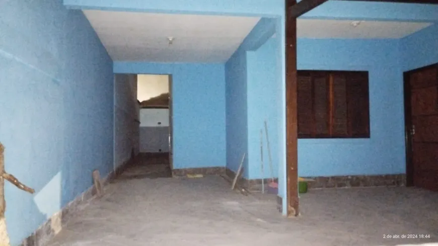 Foto 1 de Casa com 3 Quartos para alugar, 180m² em Campo Grande, Rio de Janeiro