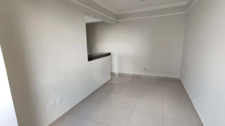 Foto 1 de Apartamento com 3 Quartos à venda, 67m² em Santa Mônica, Uberlândia
