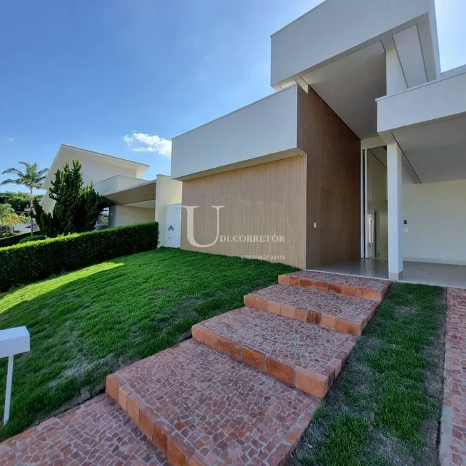 Foto 1 de Casa de Condomínio com 3 Quartos à venda, 235m² em Jardim das Palmeiras, Uberlândia
