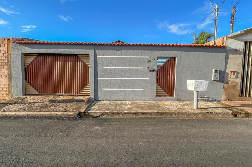 Foto 1 de Casa com 2 Quartos à venda, 250m² em Aponiã, Porto Velho