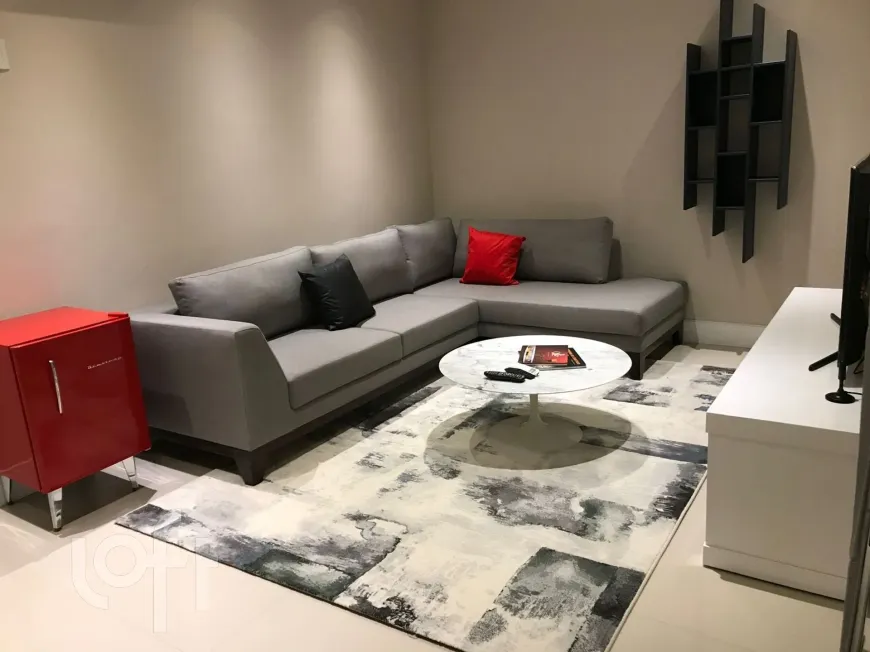 Foto 1 de Apartamento com 3 Quartos à venda, 175m² em Itaim Bibi, São Paulo