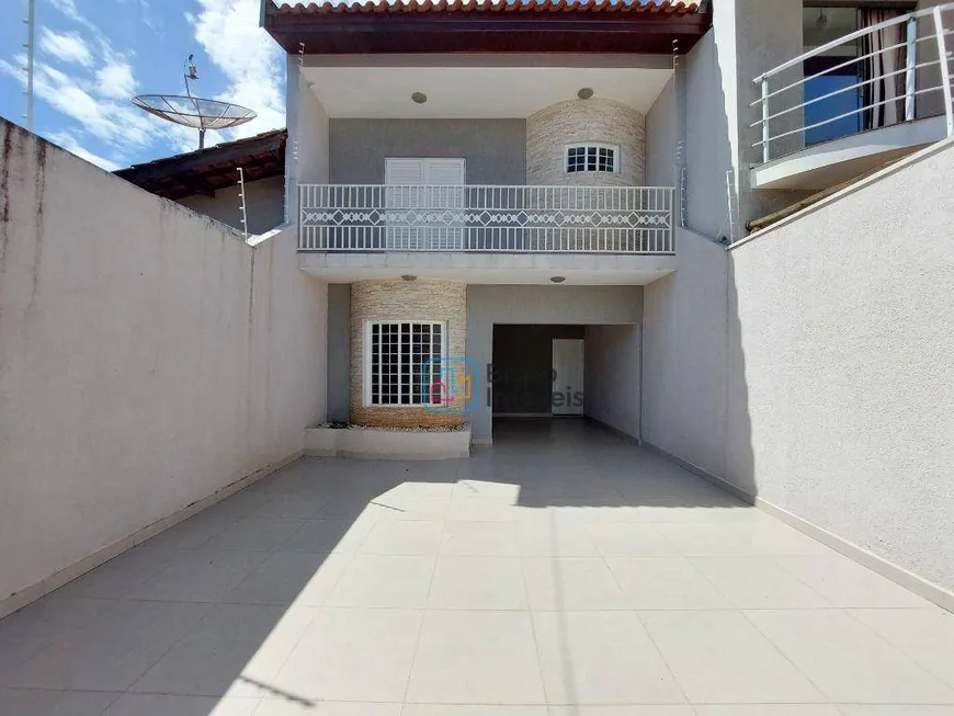 Foto 1 de Casa com 4 Quartos à venda, 227m² em Parque Residencial Jaguari, Americana