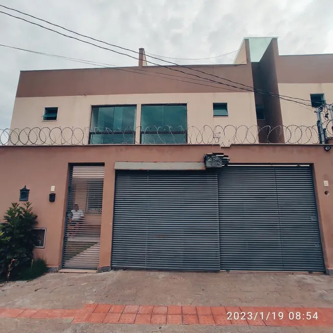 Foto 1 de Casa com 3 Quartos à venda, 150m² em Cabral, Contagem