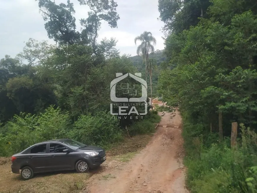 Foto 1 de Lote/Terreno à venda, 10m² em Chacara da Lagoa, Itapecerica da Serra