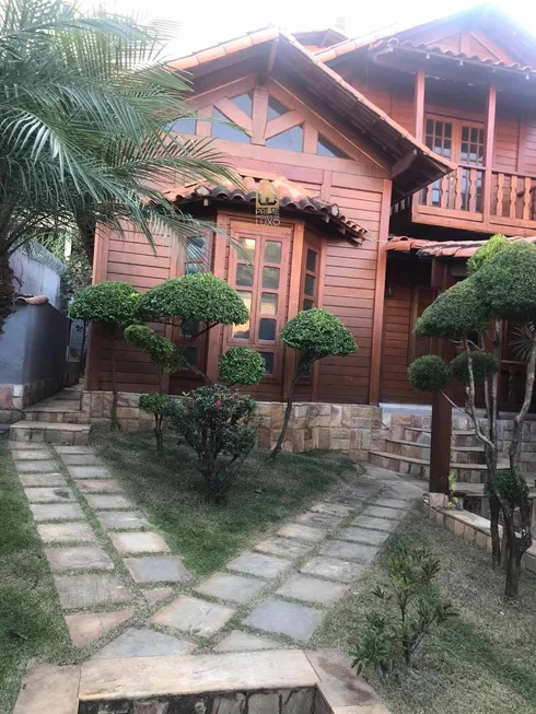 Foto 1 de Casa com 4 Quartos à venda, 169m² em Alto dos Caiçaras, Belo Horizonte