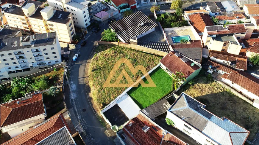 Foto 1 de Lote/Terreno à venda, 760m² em Jardim Quisisana, Poços de Caldas