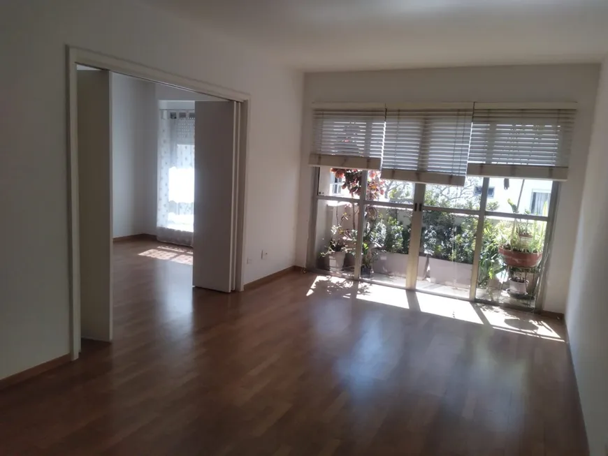 Foto 1 de Apartamento com 3 Quartos para alugar, 130m² em Jardim Paulista, São Paulo