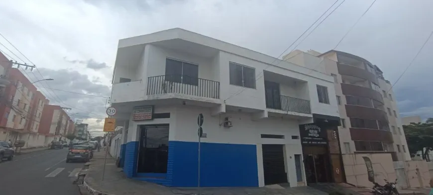 Foto 1 de Casa com 4 Quartos para alugar, 160m² em Fonte Grande, Contagem