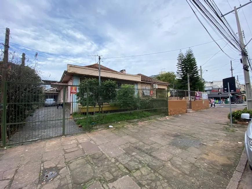 Foto 1 de Casa com 4 Quartos à venda, 188m² em Jardim Itú Sabará, Porto Alegre