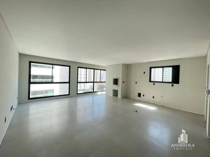 Foto 1 de Apartamento com 3 Quartos à venda, 126m² em Centro, Balneário Camboriú