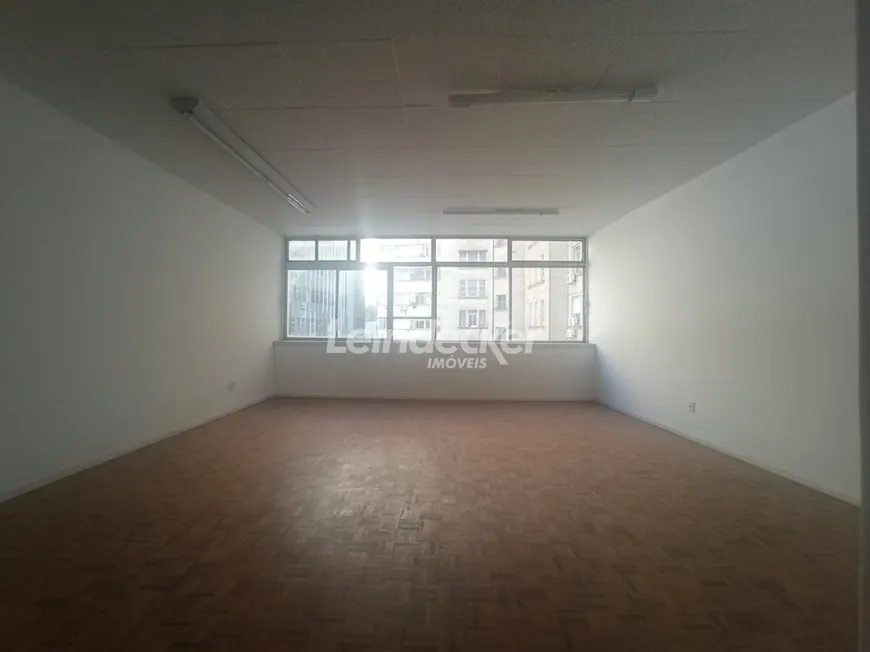 Foto 1 de Sala Comercial para alugar, 124m² em Centro, Porto Alegre