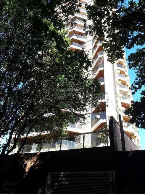 Foto 1 de Apartamento com 4 Quartos para venda ou aluguel, 260m² em Centro, Araraquara