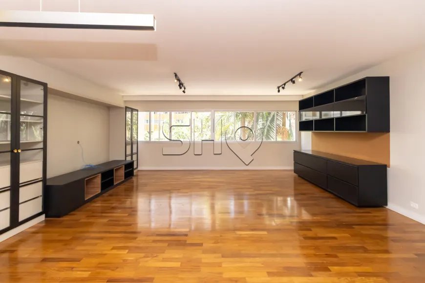 Foto 1 de Apartamento com 3 Quartos à venda, 165m² em Itaim Bibi, São Paulo