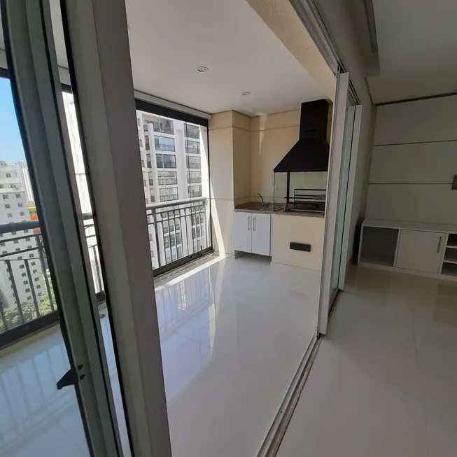 Foto 1 de Apartamento com 3 Quartos para alugar, 137m² em Moema, São Paulo