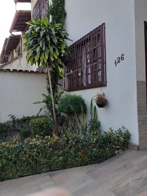 Foto 1 de Casa com 3 Quartos à venda, 142m² em Serrano, Belo Horizonte