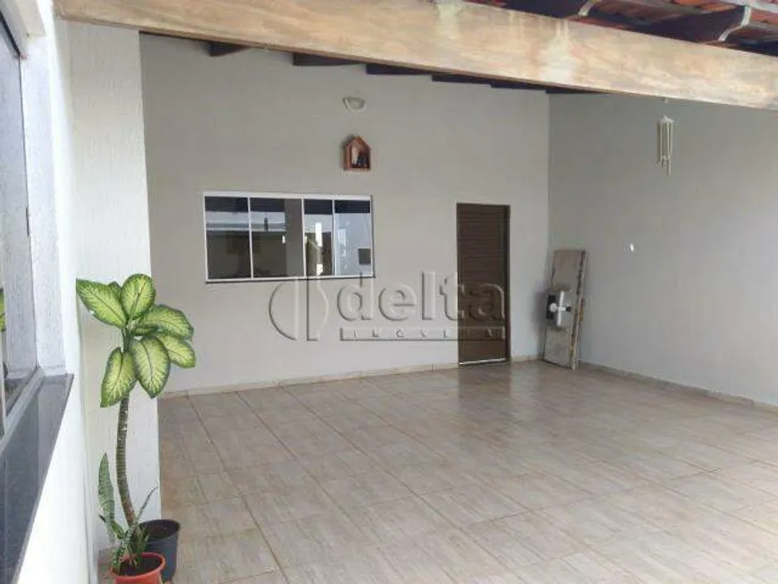 Foto 1 de Casa com 4 Quartos à venda, 180m² em Planalto, Uberlândia