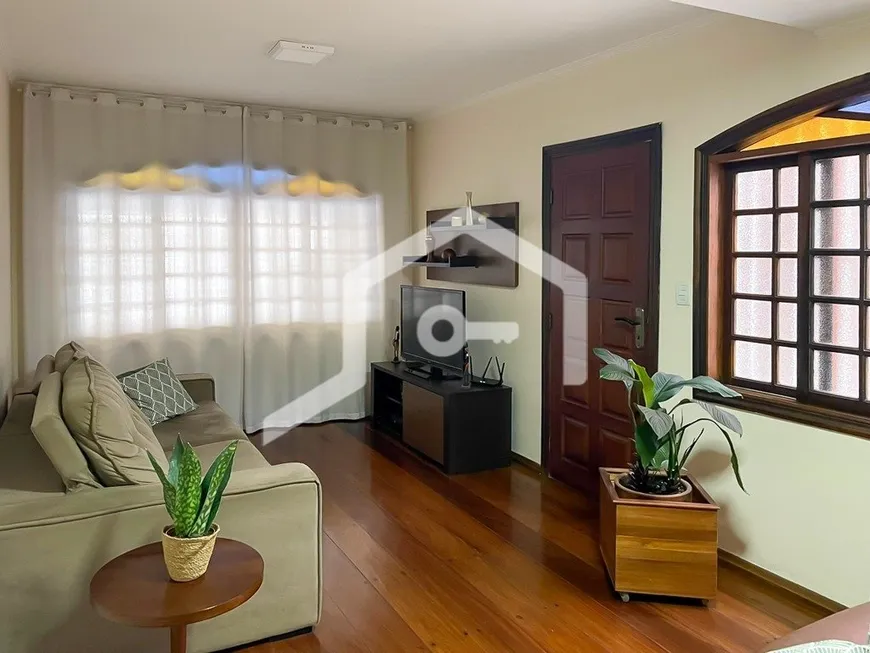 Foto 1 de Casa com 3 Quartos à venda, 122m² em Vila Liviero, São Paulo