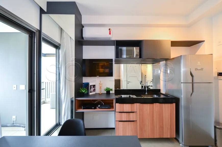 Foto 1 de Apartamento com 1 Quarto à venda, 24m² em Aclimação, São Paulo