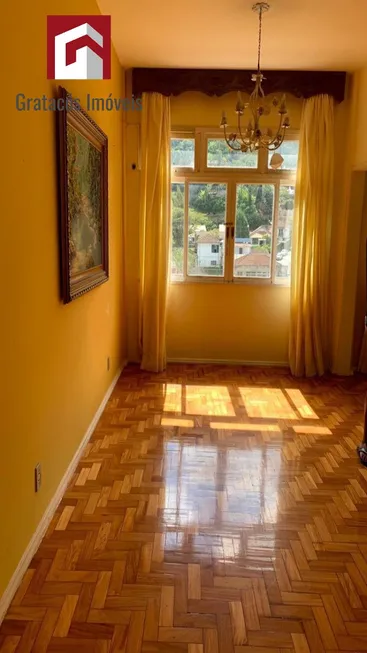 Foto 1 de Apartamento com 3 Quartos à venda, 80m² em Duchas, Petrópolis