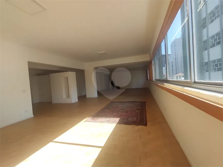 Foto 1 de Apartamento com 4 Quartos para venda ou aluguel, 210m² em Itaim Bibi, São Paulo