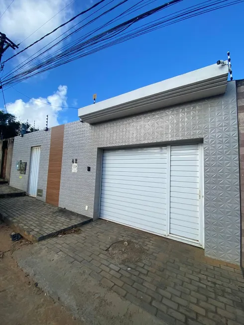 Foto 1 de Casa com 4 Quartos para venda ou aluguel, 370m² em Pituaçu, Salvador