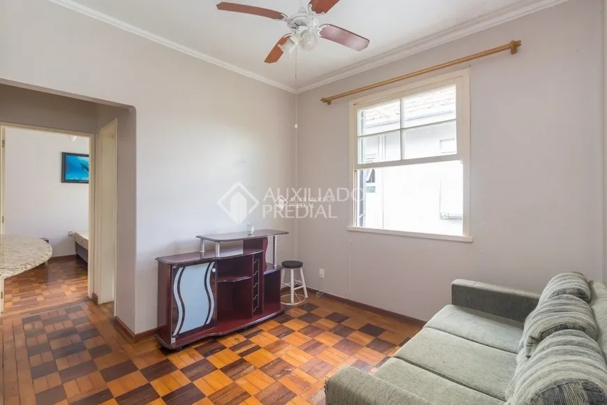 Foto 1 de Apartamento com 1 Quarto à venda, 40m² em Menino Deus, Porto Alegre