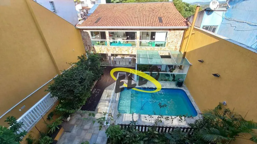 Foto 1 de Casa com 3 Quartos à venda, 348m² em Jardim Sabiá, Cotia