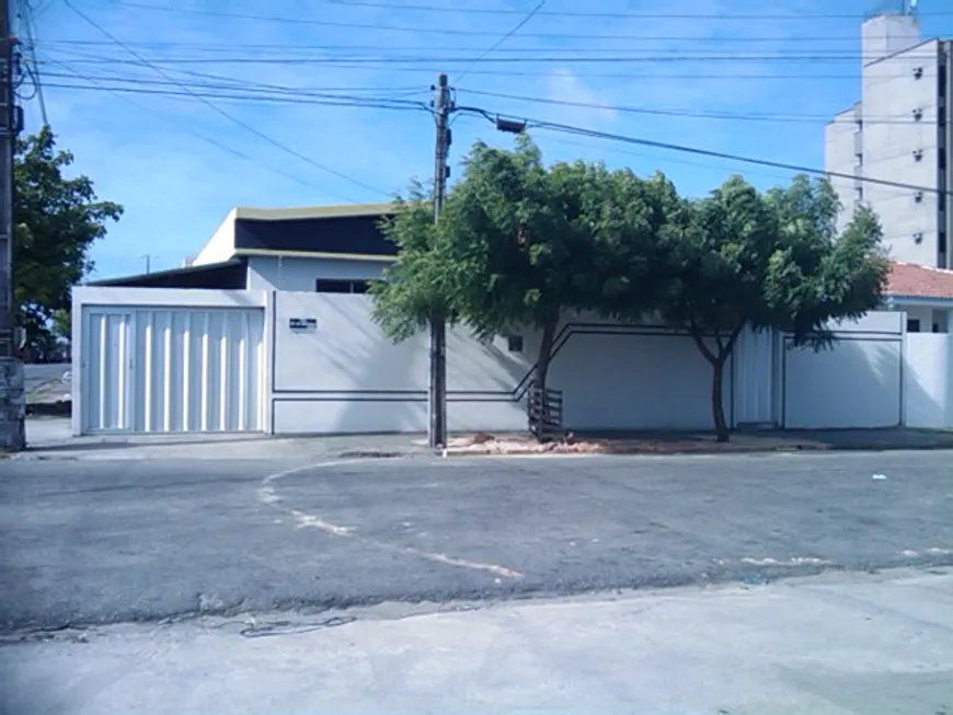 Foto 1 de Casa com 4 Quartos à venda, 297m² em Amadeu Furtado, Fortaleza