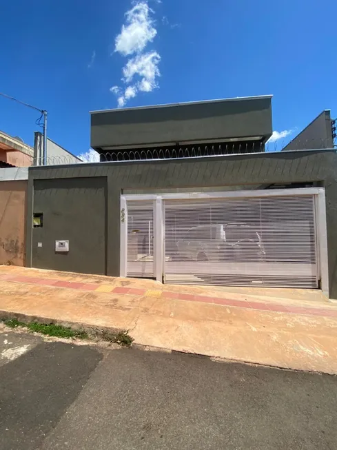 Foto 1 de Sobrado com 2 Quartos à venda, 150m² em Cabreúva, Campo Grande