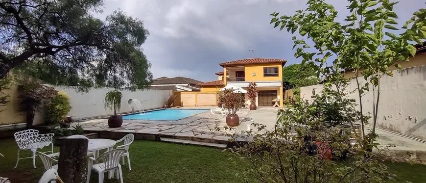 Foto 1 de Sobrado com 4 Quartos à venda, 450m² em Setor Habitacional Arniqueira, Brasília