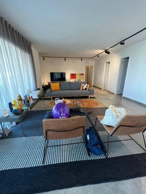 Foto 1 de Apartamento com 4 Quartos para alugar, 283m² em Jardim das Perdizes, São Paulo