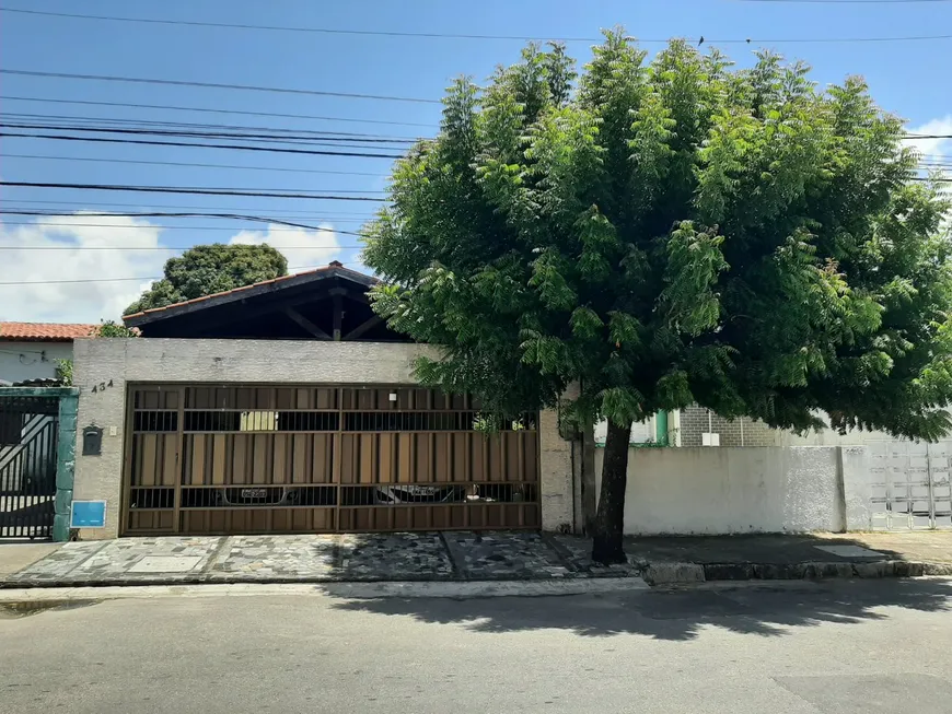 Foto 1 de Casa com 4 Quartos à venda, 270m² em Parangaba, Fortaleza