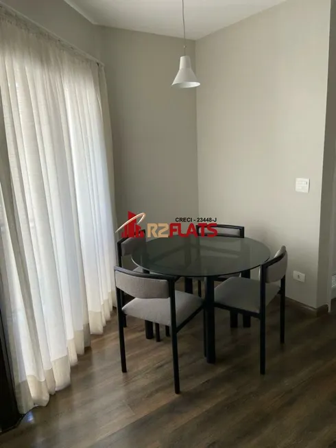 Foto 1 de Flat com 1 Quarto para alugar, 42m² em Moema, São Paulo