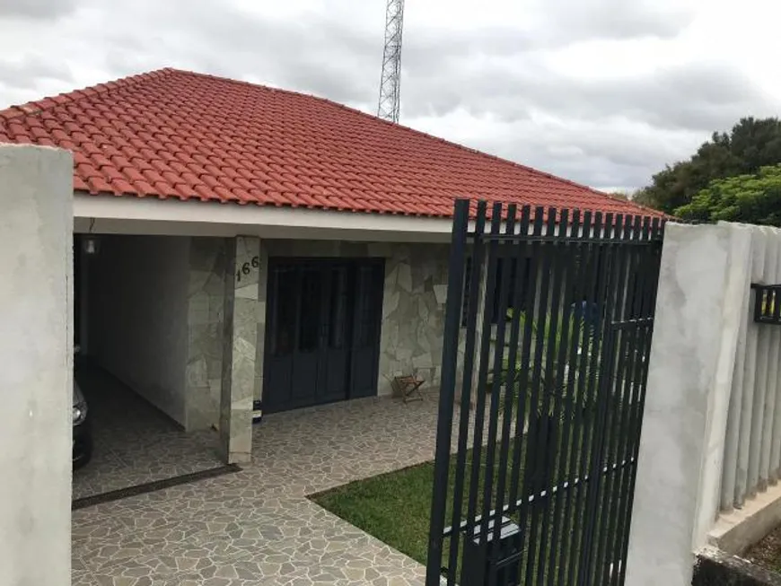 Foto 1 de Casa com 4 Quartos à venda, 159m² em Centro, Ponta Grossa