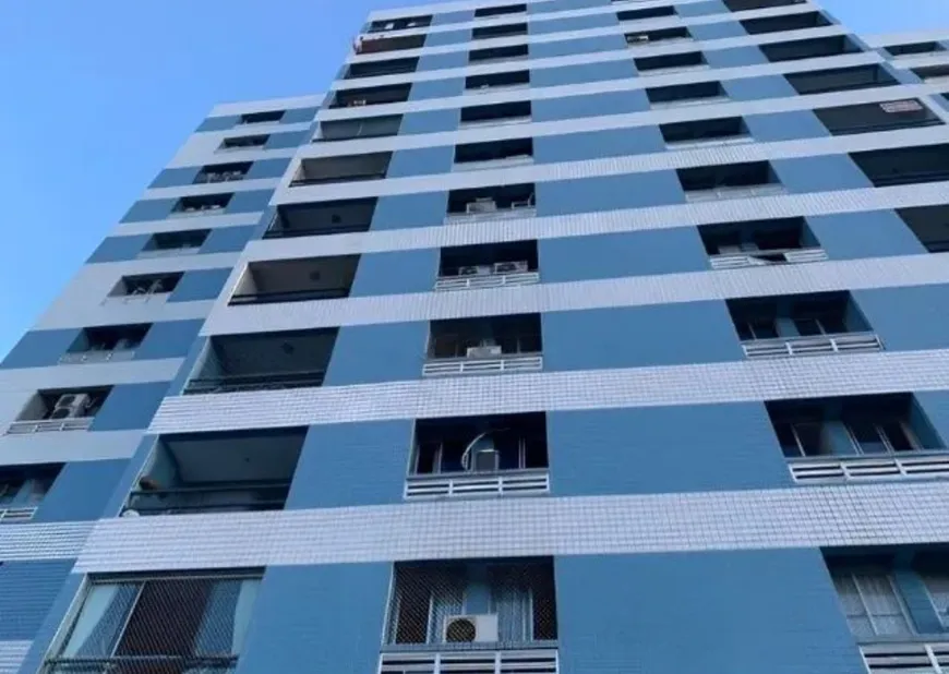 Foto 1 de Apartamento com 3 Quartos à venda, 75m² em Prado, Recife