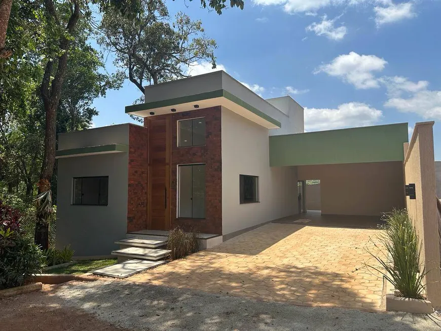 Foto 1 de Casa com 3 Quartos à venda, 220m² em Centro, Itatiaiuçu