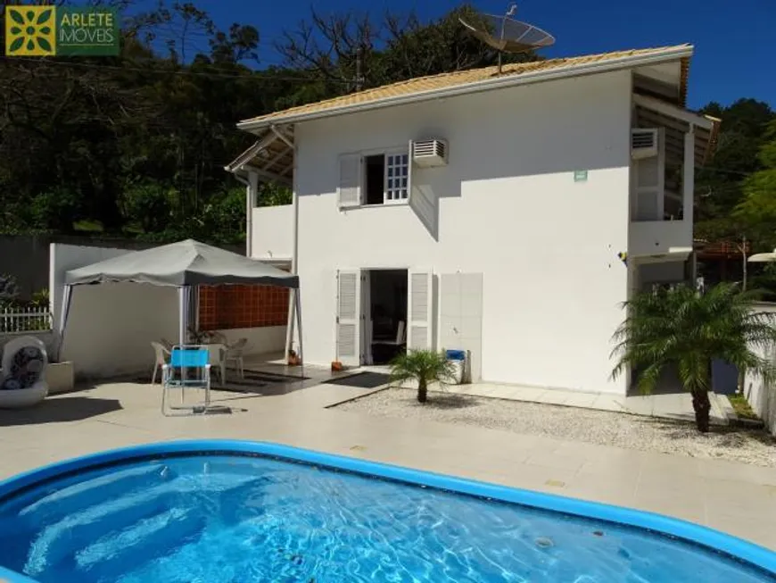 Foto 1 de Casa com 3 Quartos para alugar, 150m² em Centro, Porto Belo