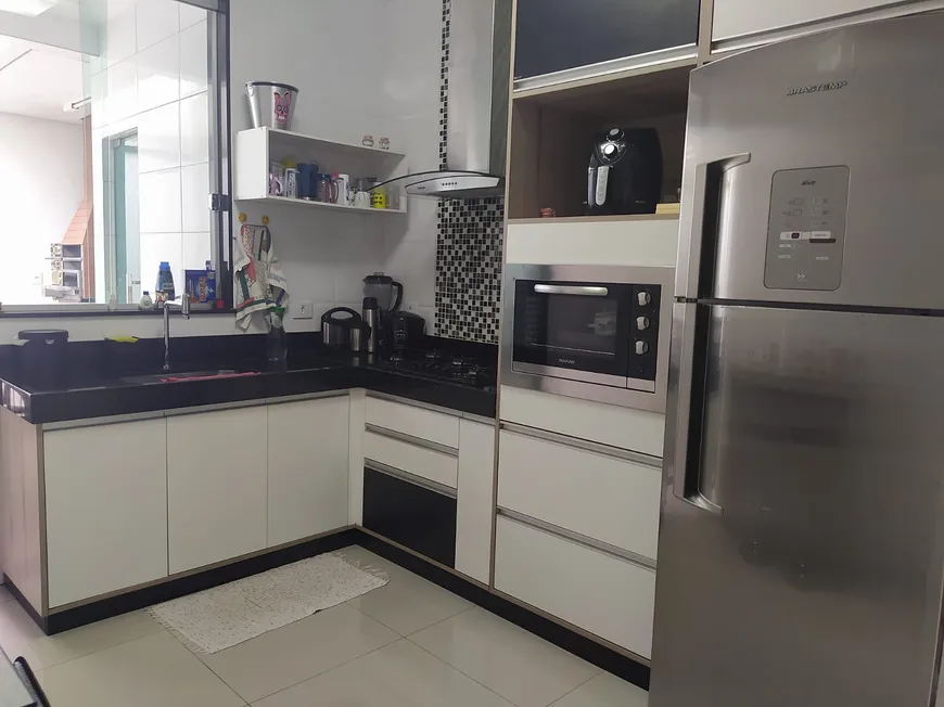 Foto 1 de Casa com 2 Quartos à venda, 79m² em Jardim Vitoria, Santana do Paraíso