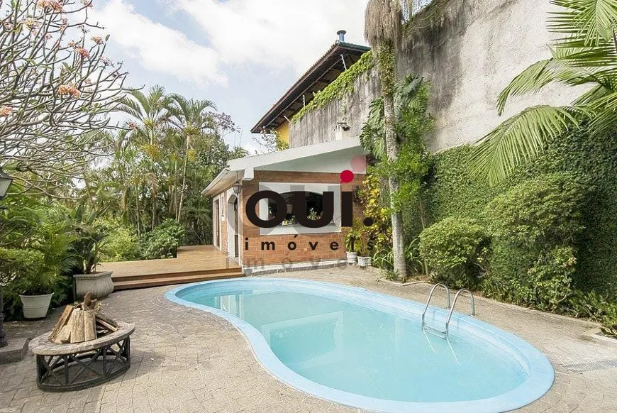 Foto 1 de Casa de Condomínio com 3 Quartos à venda, 600m² em Vila Tramontano, São Paulo