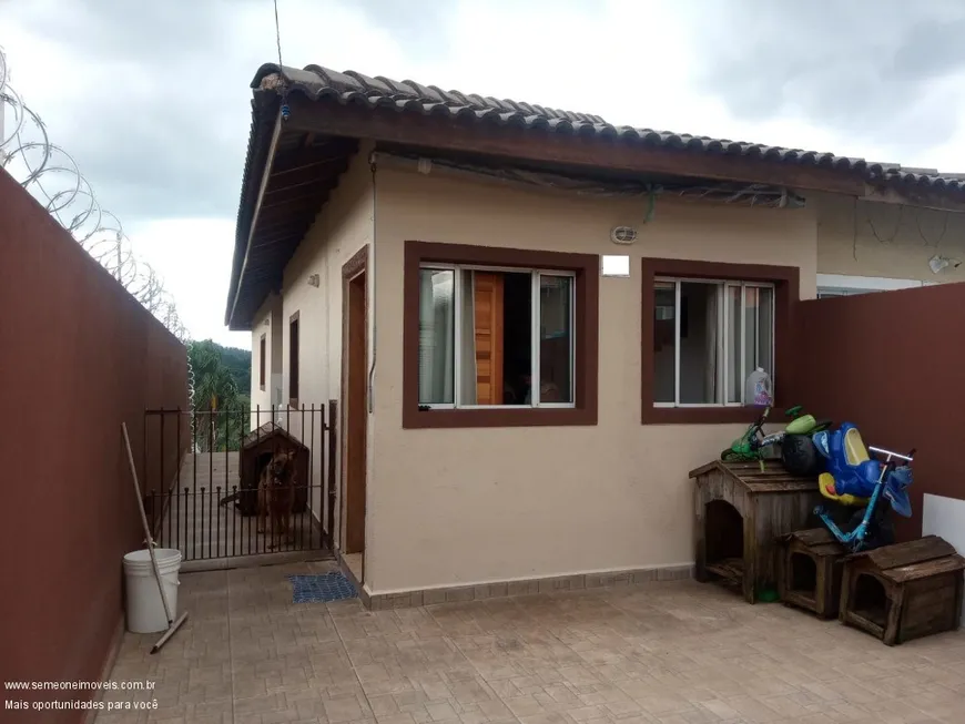 Foto 1 de Casa com 2 Quartos à venda, 77m² em Tanque, Atibaia