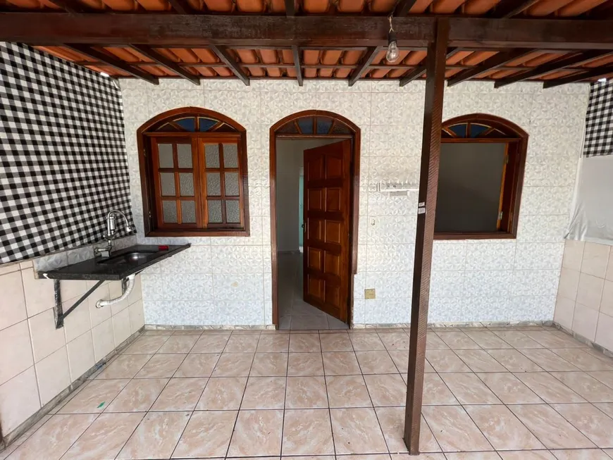 Foto 1 de Casa com 3 Quartos à venda, 130m² em Kennedy, Contagem