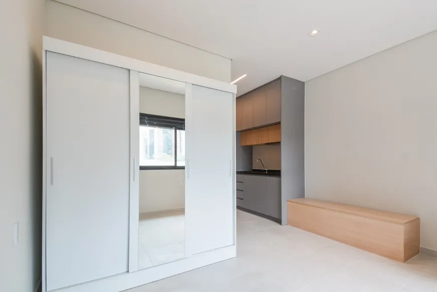 Foto 1 de Apartamento com 1 Quarto à venda, 24m² em Vila Olímpia, São Paulo